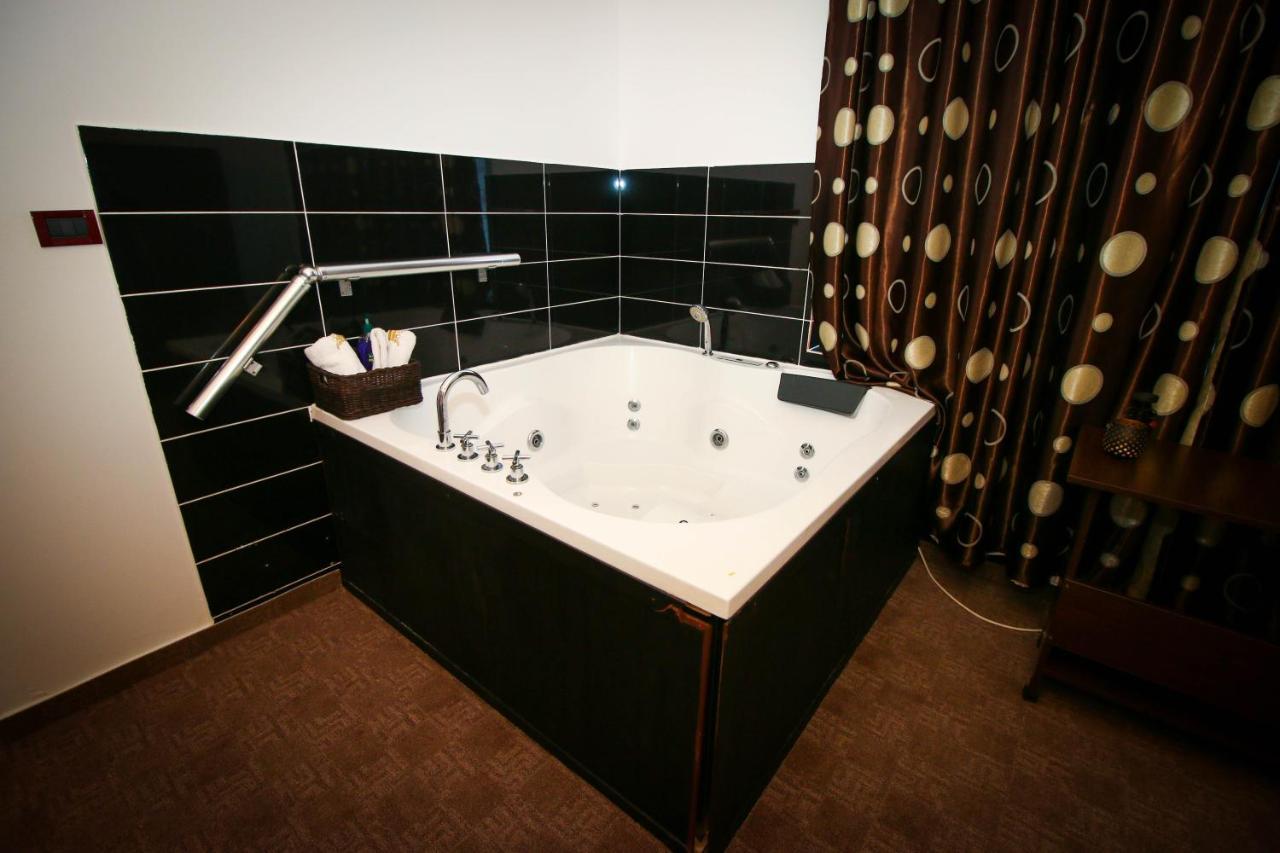 Karma Luxury Room Bukarest Exterior foto